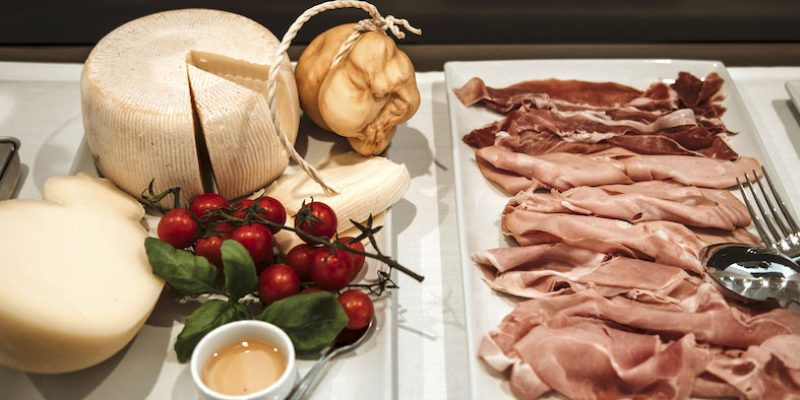 Salento specialties to be enjoyed in the breakfast room at Palazzo dei Tolomei